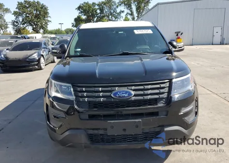 2017 Ford Explorer Police Interceptor z USA, uszkodzony, nr VIN 1FM5K8AR3HGC34773